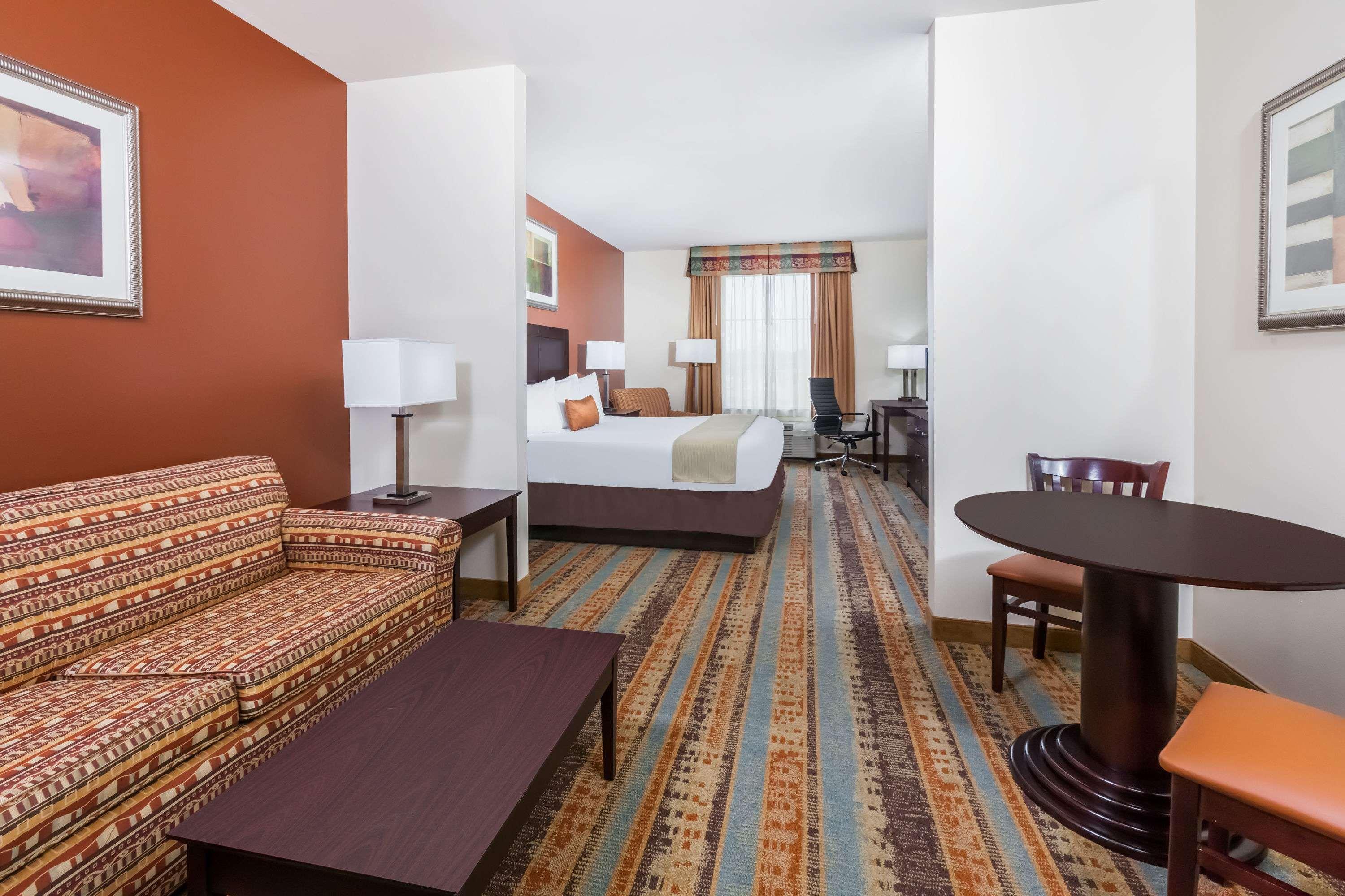 Hotel Baymont By Wyndham Henderson Exterior foto