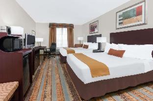 Hotel Baymont By Wyndham Henderson Habitación foto